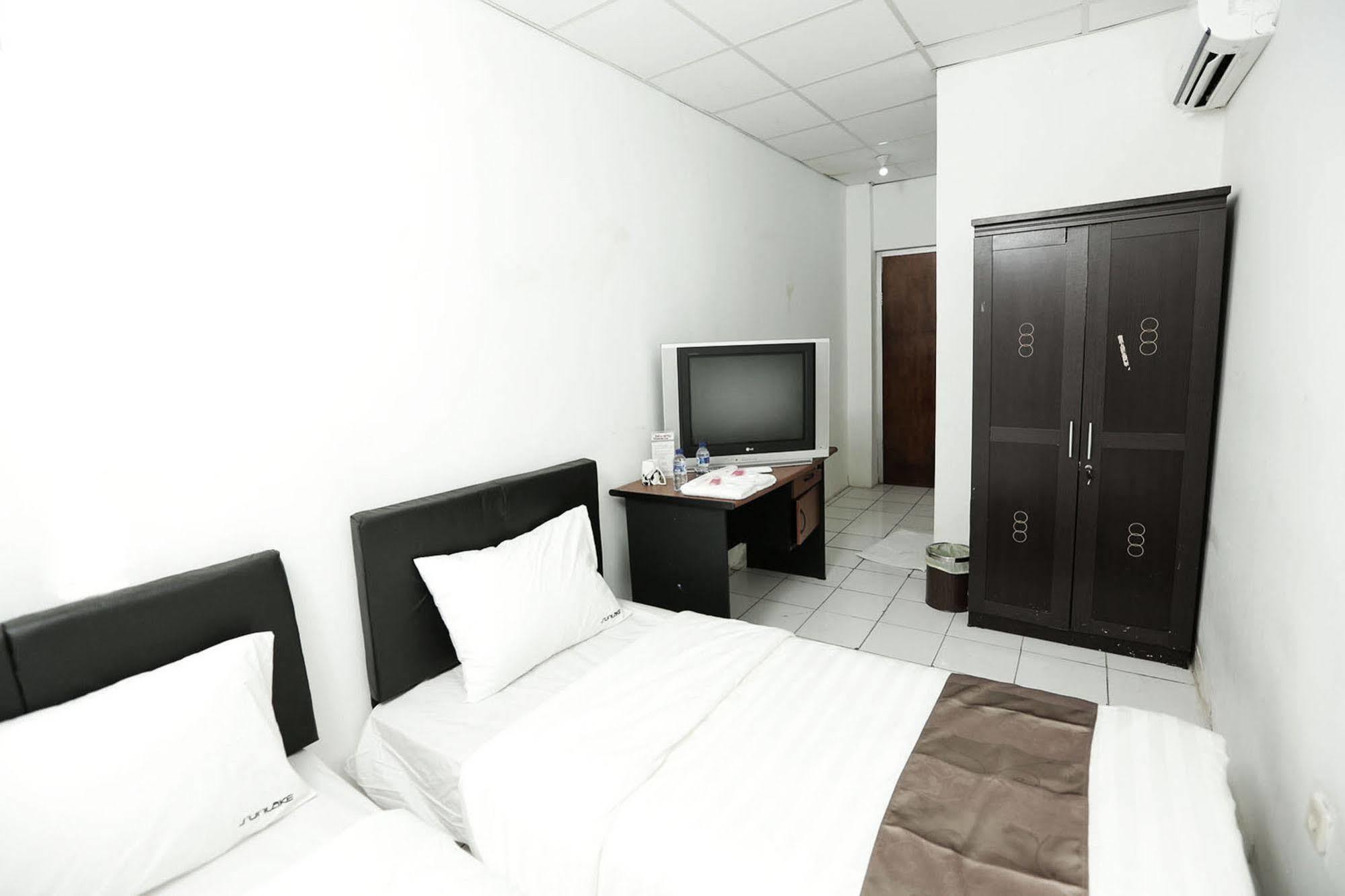 Ds Colive Siliwangi Semarang Exterior foto